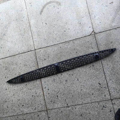 La couverture inférieure pour le THERMO KING T-600M, T-800M, T-1000M, T-680Pro, T-880Pro, T-1080Pro, modèle 988025 GRILLE-LOWER-TK noir, SP