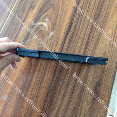 12-00663-54 Porte d'affichage de la série APX X4 Porteur de régulateur de refroidissement en tanque couverture transparente Prévenir la poussière et l'eau de pluie.